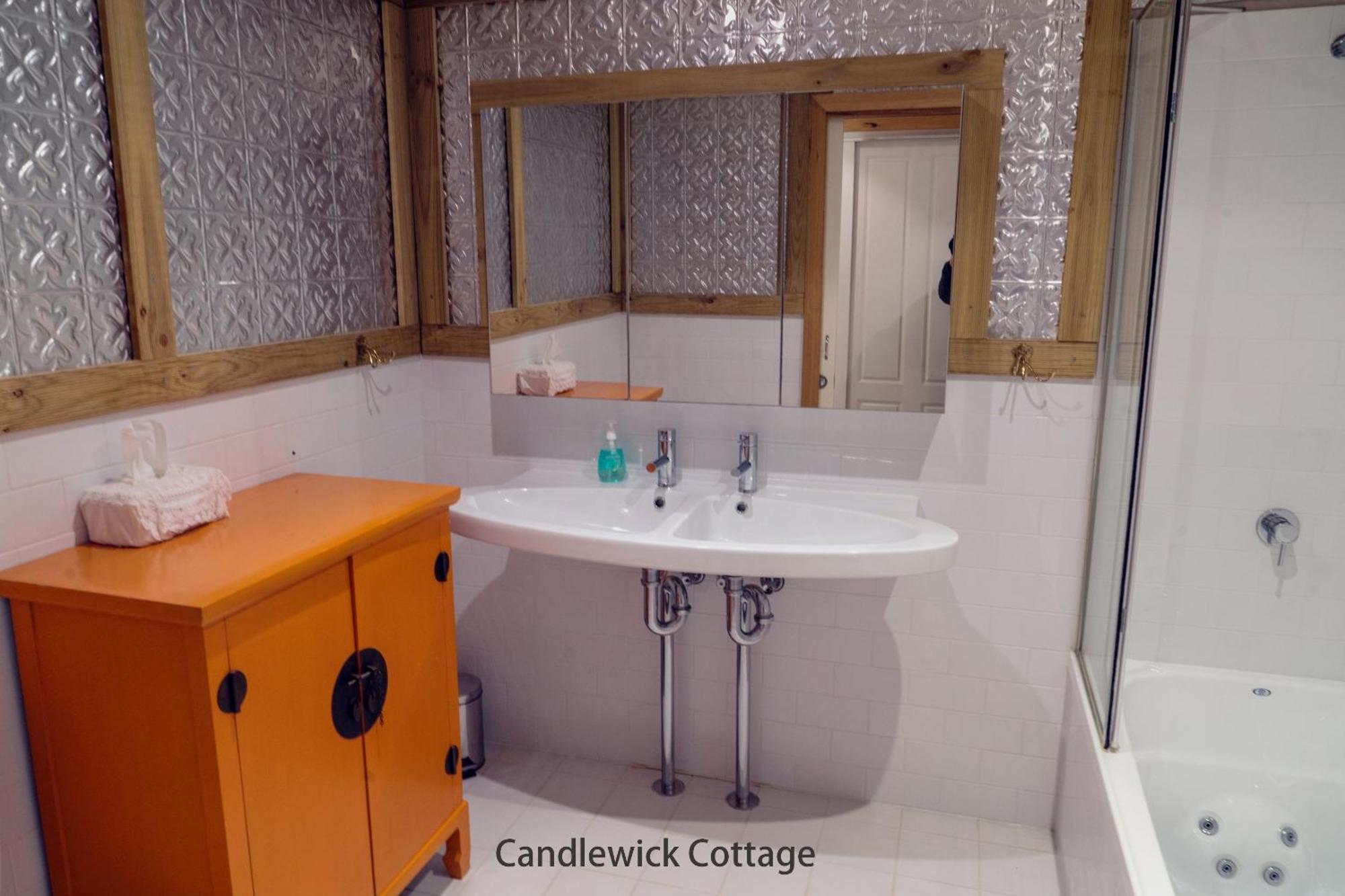 Observatory Cottages Mount Dandenong Room photo
